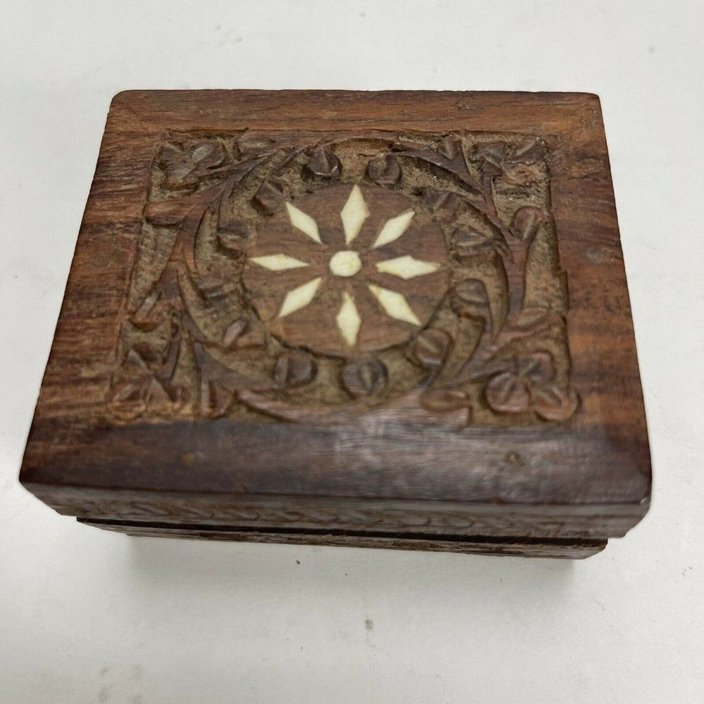 Vintage Wooden Carved Hinged Trinket Jewelry Ring Box 3X2.5 in